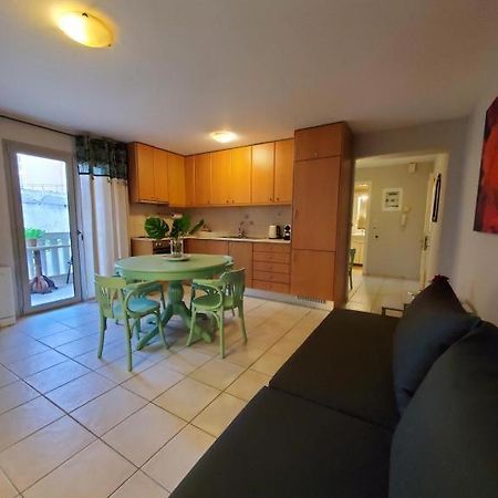 Sior Dionysios Apartment อาร์กอสโตลี ภายนอก รูปภาพ