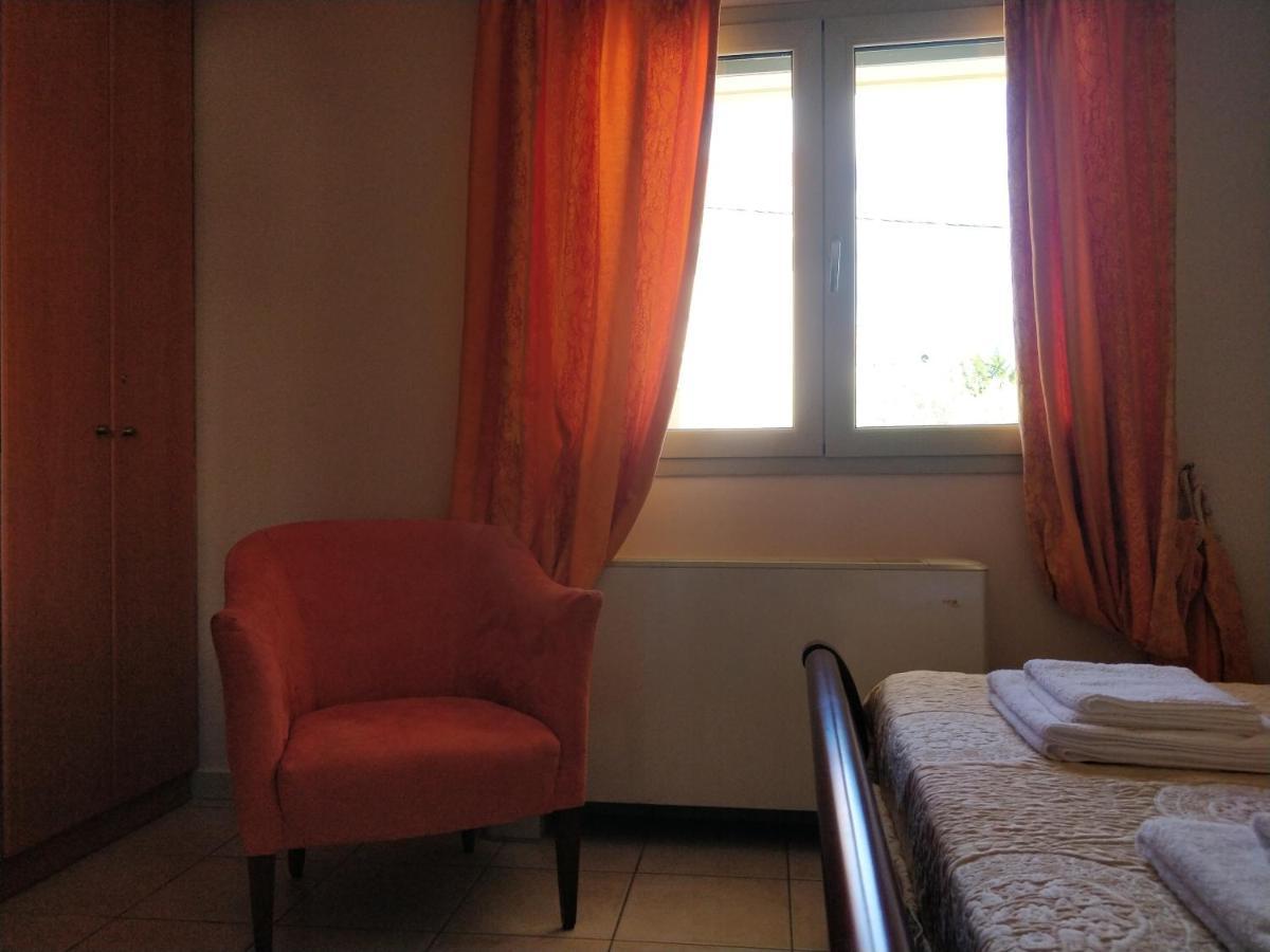 Sior Dionysios Apartment อาร์กอสโตลี ภายนอก รูปภาพ